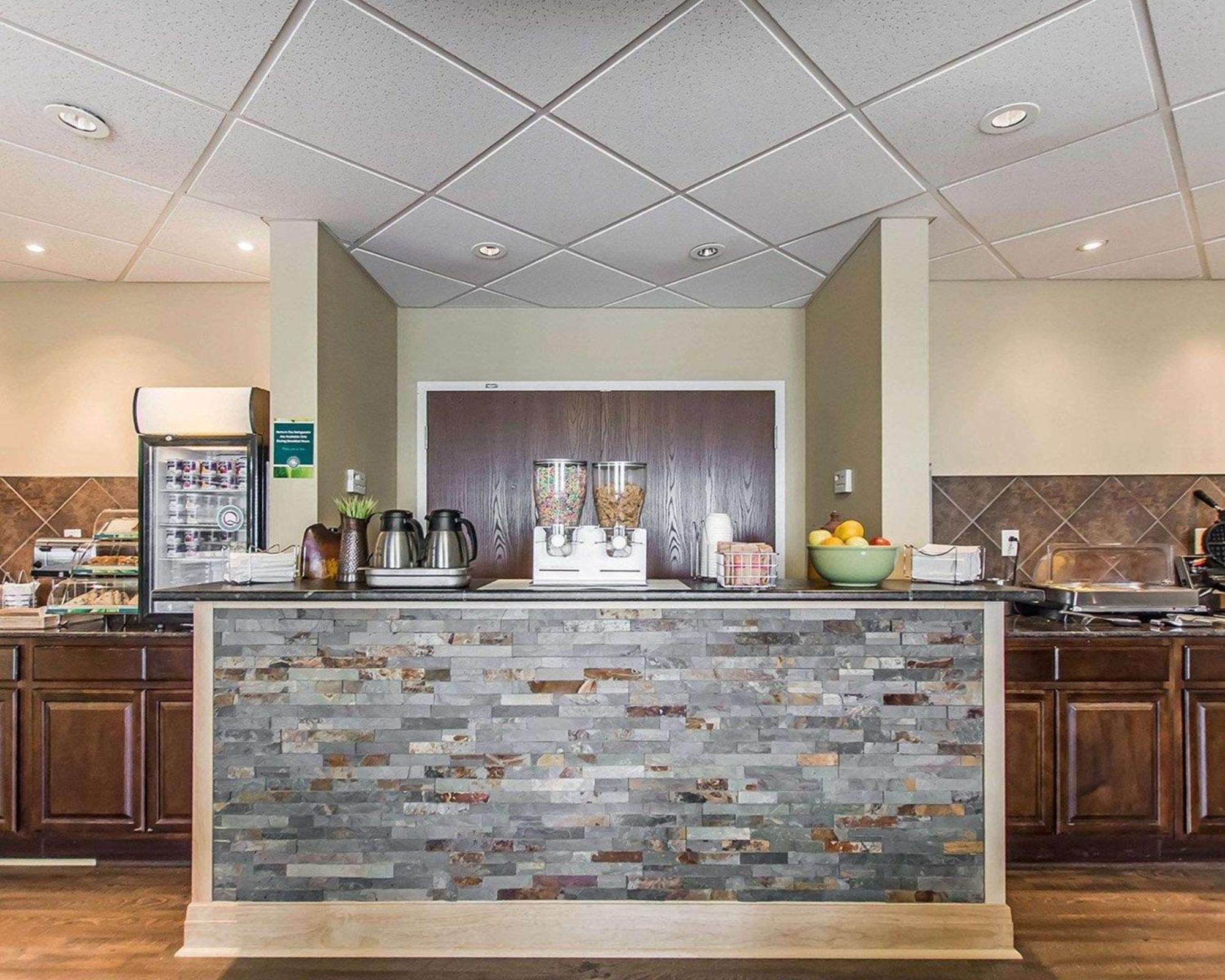 Quality Inn Moncton Eksteriør billede
